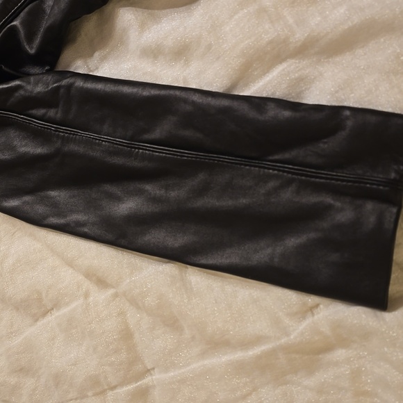 Izod Women's Black Leather Jacket - Picture 15 of 16